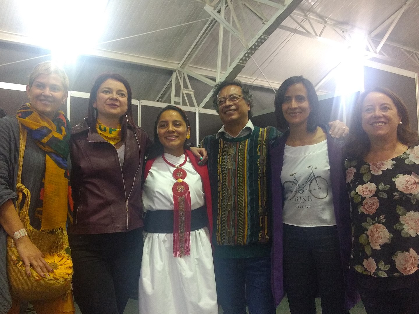CC: Gustavo Petro empfängt Vertreterinnen von Frauengruppen Kolumbiens
