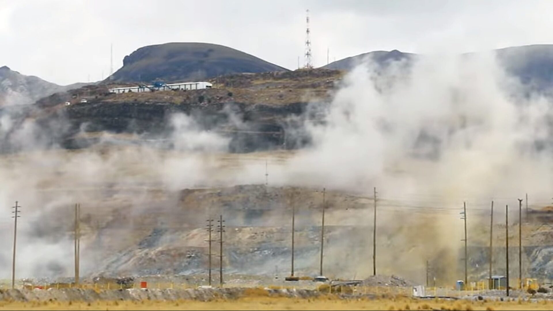 Sprengung im Bergwerk Antapaccay. © Vidal Merma