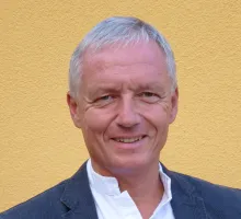 Dr. Gerd Reuther