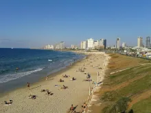 Das blaue Mittelmeer vor Tel Aviv in der Vergangenheit – heute grün vor Algen (Foto: © H. Merkelbach)